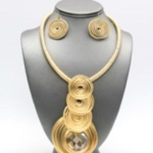 Wire Pendant Necklace Set Gold